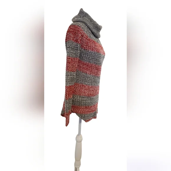 Rue21 Sweater - Picture 3 of 5